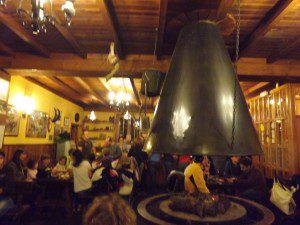 Hotel Piornedo, Ancares. Cervantes. Lugo. 5 Bar hotel Piornedo