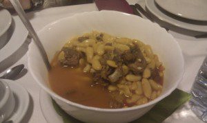 Parrillada Agarimo. Curtis. A Coruña. 1 Fabada ce Corzo y Jabalí