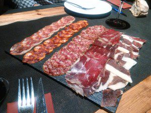 Divino, O Burgo. Culleredo. A Coruña. 8 Pizarra de ibericos Divino Vinoteca