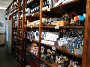 Descubriendo Coruña 2, Almacen Concept Store y Malte. 2 IMG 20170302 210005