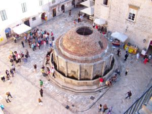 Dubrovnik o Ragusa, La Perla del Adriático. Croacia. 2 Feunte